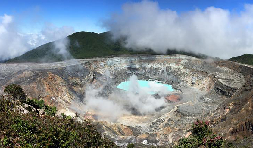 Poás Volcano crater